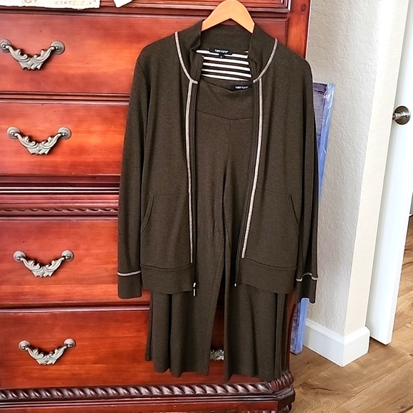 Karen Kane Other - NWT Karen Kane casual jacket and pants set